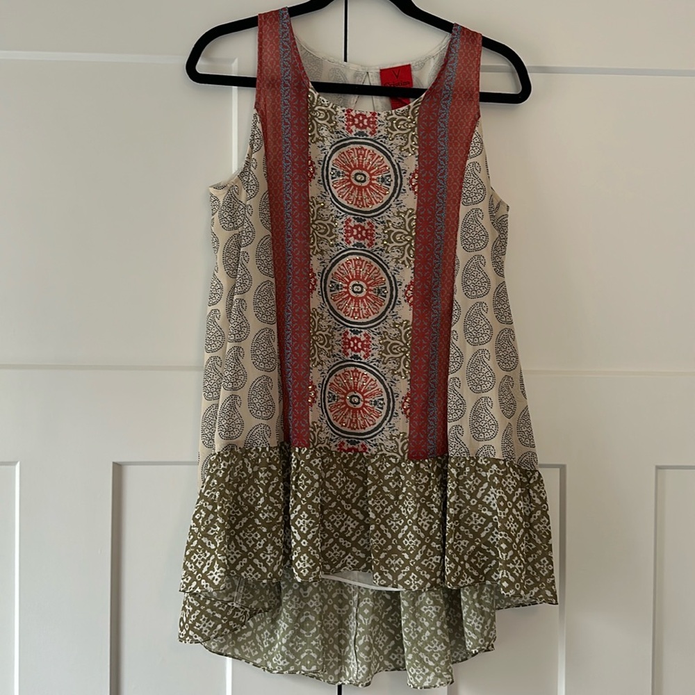 Sleeveless tunic top